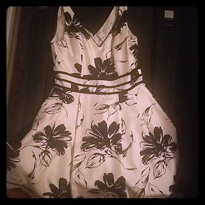 Jessica Howard Floral Dress